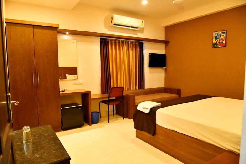 Hotel Chanakya Palakkad Exterior foto