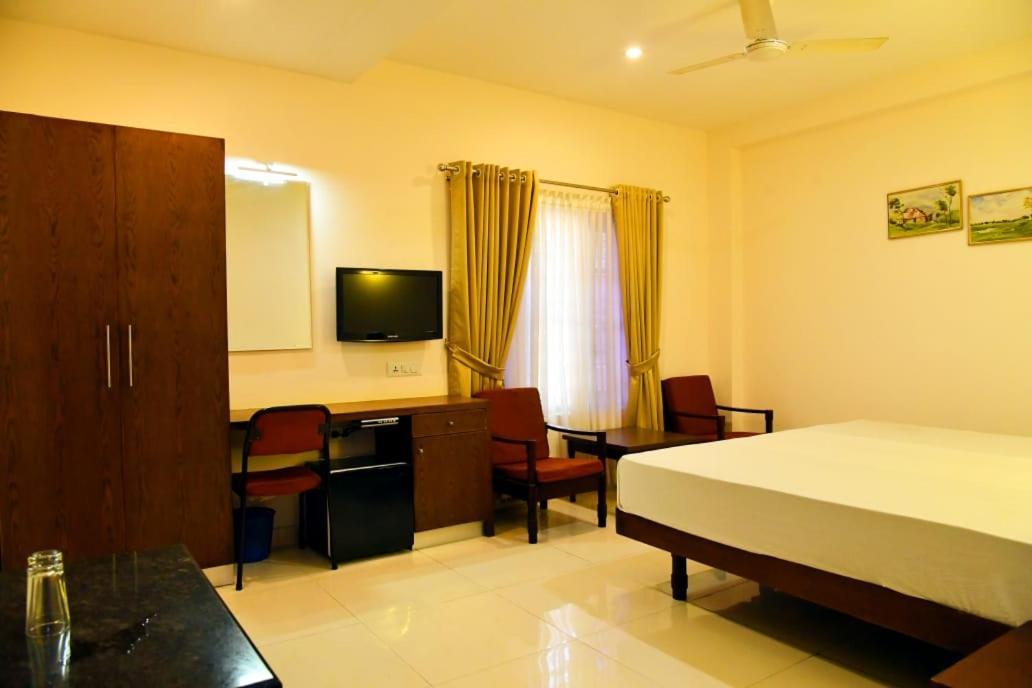 Hotel Chanakya Palakkad Exterior foto